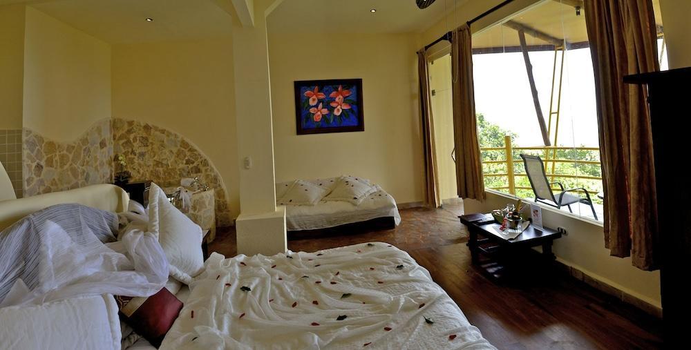 Issimo Suites Boutique Hotel & Spa - Adults Only Manuel Antonio Bagian luar foto