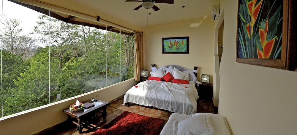 Issimo Suites Boutique Hotel & Spa - Adults Only Manuel Antonio Bagian luar foto