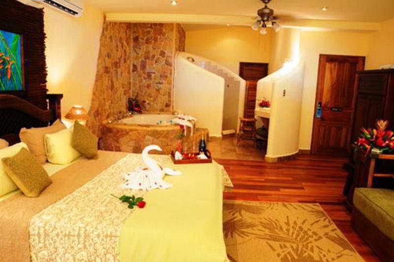 Issimo Suites Boutique Hotel & Spa - Adults Only Manuel Antonio Bagian luar foto